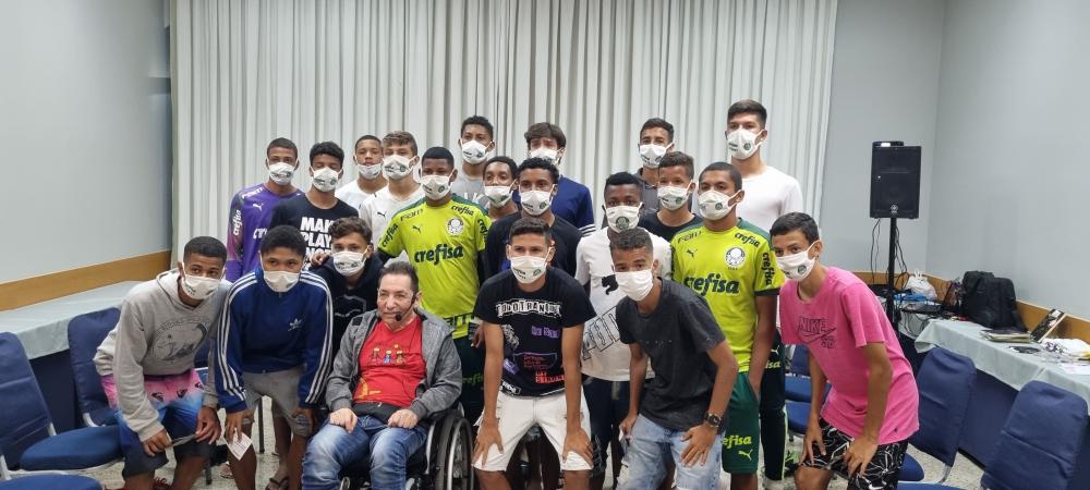 PALESTRA PARA ATLETAS DO SUB DO PALMEIRAS